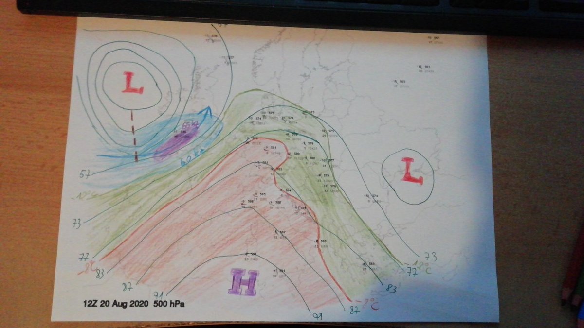 mathieu_goalard's tweet image. 500 mbar 12Z analysis. Petite analyse à la main des conditions à 500 Hpa à 12 UTC aujourd'hui. #StormEllen à l'ouest et dorsale sur l'Europe Centrale. Flux de + en + cyclonique sur Europe Ouest dut à la dépression "Ellen". #Handanalysis #meteorology