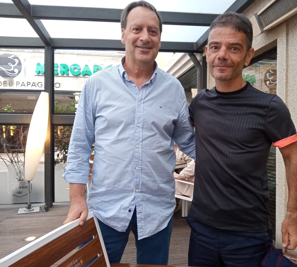 Para mí es un tesoro escuchar hablar de atletismo a <a href="/josecarlostunas/">José Carlos Tuñas</a>  Mil gracias por esta tarde compartida hoy en Coruña