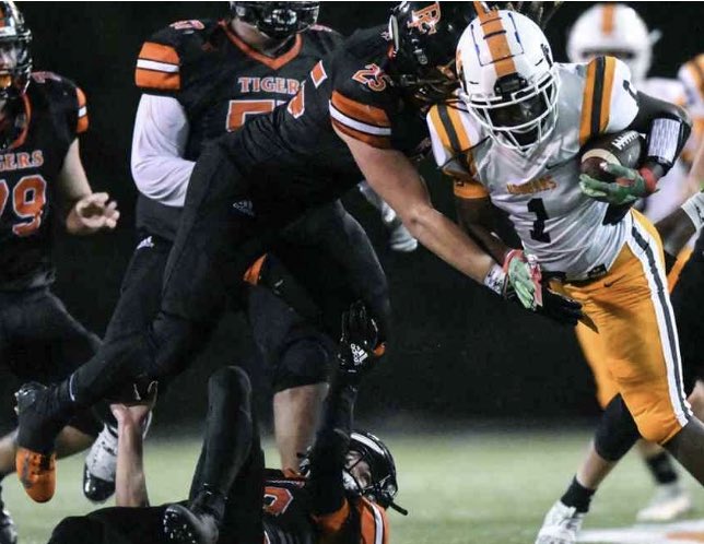 CWolfe865's tweet photo. Tomorrow. It. is. on.#GameDay #GoTigers #cyao https://t.co/oVZjhEktEp