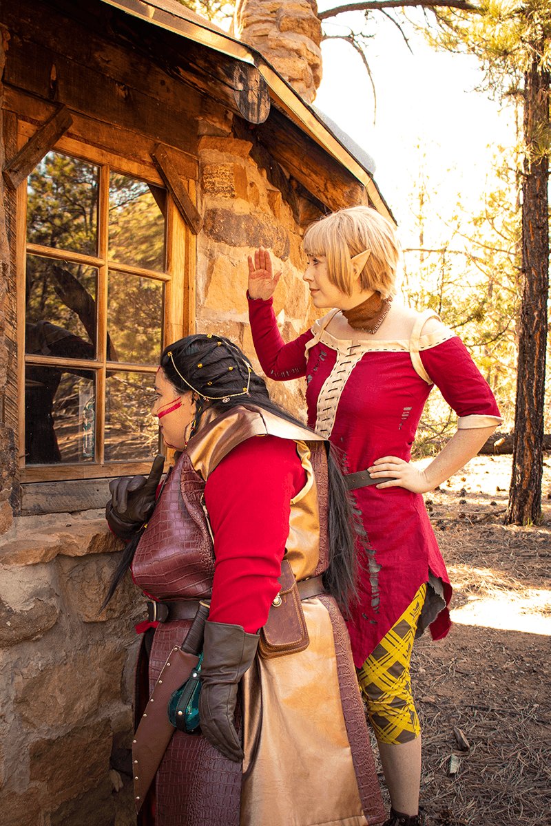 When they don't know we've stolen their breeches! You're a right laugh, Inky.⁣⁣ Inquisitor:⁣  @Aurora_Bell18 Sera:⁣  @dejavudoodles⁣:⁣ @emlaurendesign⁣  #dragonageinquisition #dragonage  #cosplay