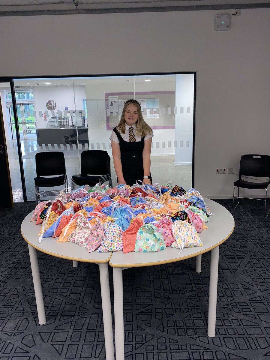 PaigeHollandxo's tweet photo. 130 S1 bags filled today, along with the 20 toilet bags 😀@WMCKilmarnockAc #endperiodpoverty https://t.co/y0yfIcVMf1