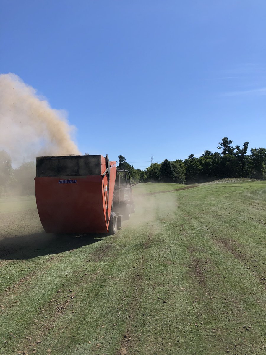 TurfAnimal93's tweet photo. At least the fairway is clean⛳️ 😅#turfislife #gettindirty #dusty #sweeper @ryansuretteMGC @jordanbrown1891 https://t.co/excjUy98pQ