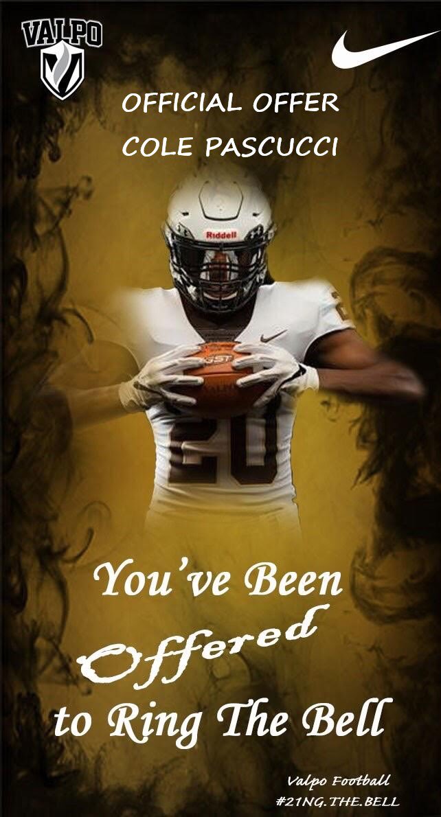 Cpascucci40's tweet photo. Jacked up to receive an official D1 offer from Valparaiso! Go Crusaders!!!  💪🏼👊🏼 @CoachLFox @valpoufootball https://t.co/RY7cOLYsci