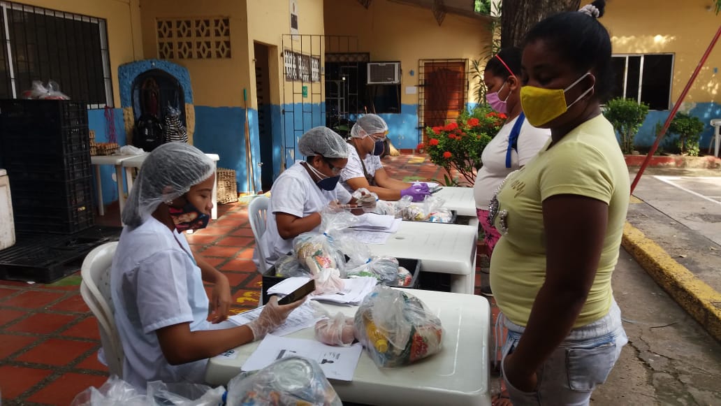 seceducacionctg's tweet image. Entrega de paquetes del Programa de Alimentación Escolar PAE, para la Institución Educativa Almirante Padilla Sede Principal.

#PAE #Permanecer #Acogida 
#SalvemosJuntosACartagena #FormandoConAmor #Educación #EducacióndeCalidad #EducacionConAmor