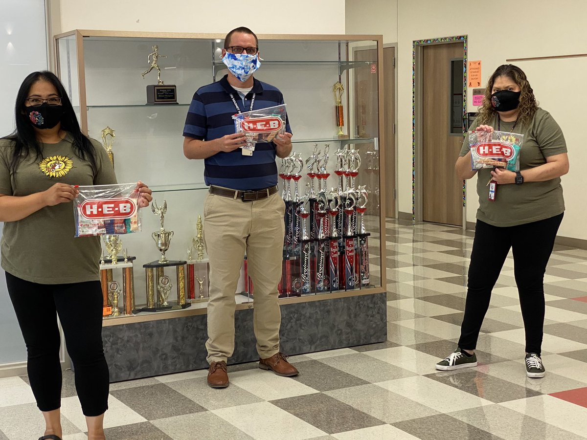 MIMS_HISD's tweet photo. Thank you to our HEB partners for bringing goody bags to our staff members. https://t.co/y94NYhcbVZ