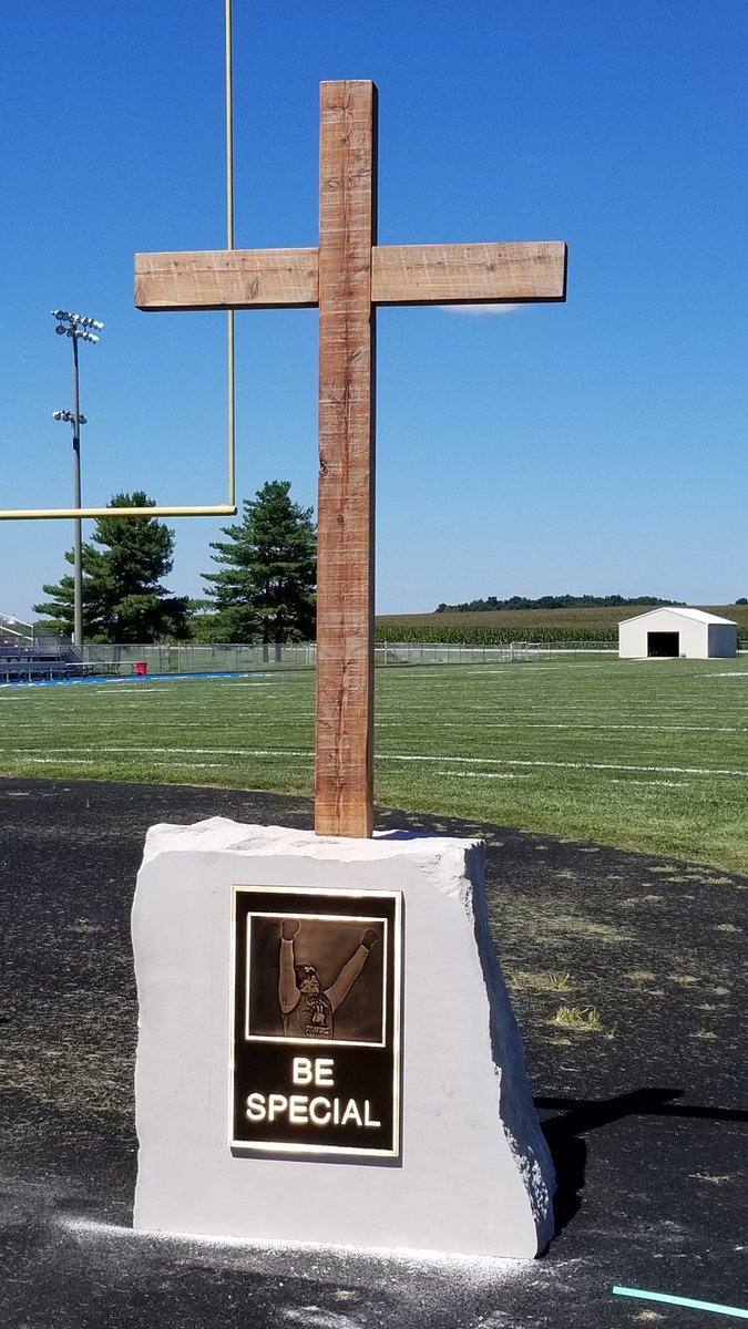 WWSC_Super's tweet photo. A very fitting monument to a great coach, mentor, educator, friend, husband and dad.

A huge thanks to former WW players Landon Roberts and Corey Churchman for helping bring it all together. 

Very grateful to TexaCon Cut Stone and Marshall Monuments.

#WWeGrow RESPECT https://t.co/Lg1mqhau3g
