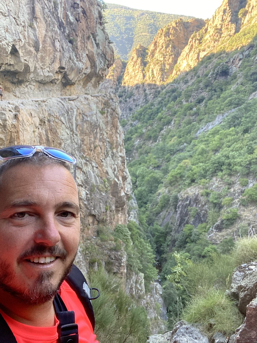 pateracas's tweet photo. ⛰Gorges de Carançà🚶🏻♂️Senderismo😅5,8km🤪Precioso😃
—
#nilfootball #naturaleza #mountains #france #river #rio #summer #verano #instagramers #happy #feliz #world #siksilk #landscape #enfamilia #gorges #france #senderismo #enfamilia https://t.co/9Vn7FRAMN3