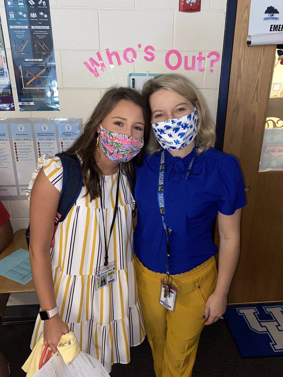 BlueCrewBHS's tweet photo. Our Seniors were READY today to get back to school! I spy a few Student Council and Blue Crew members! Go Pirates! @BHSPirates1967 #firstdayglynn https://t.co/sriiJgXosl