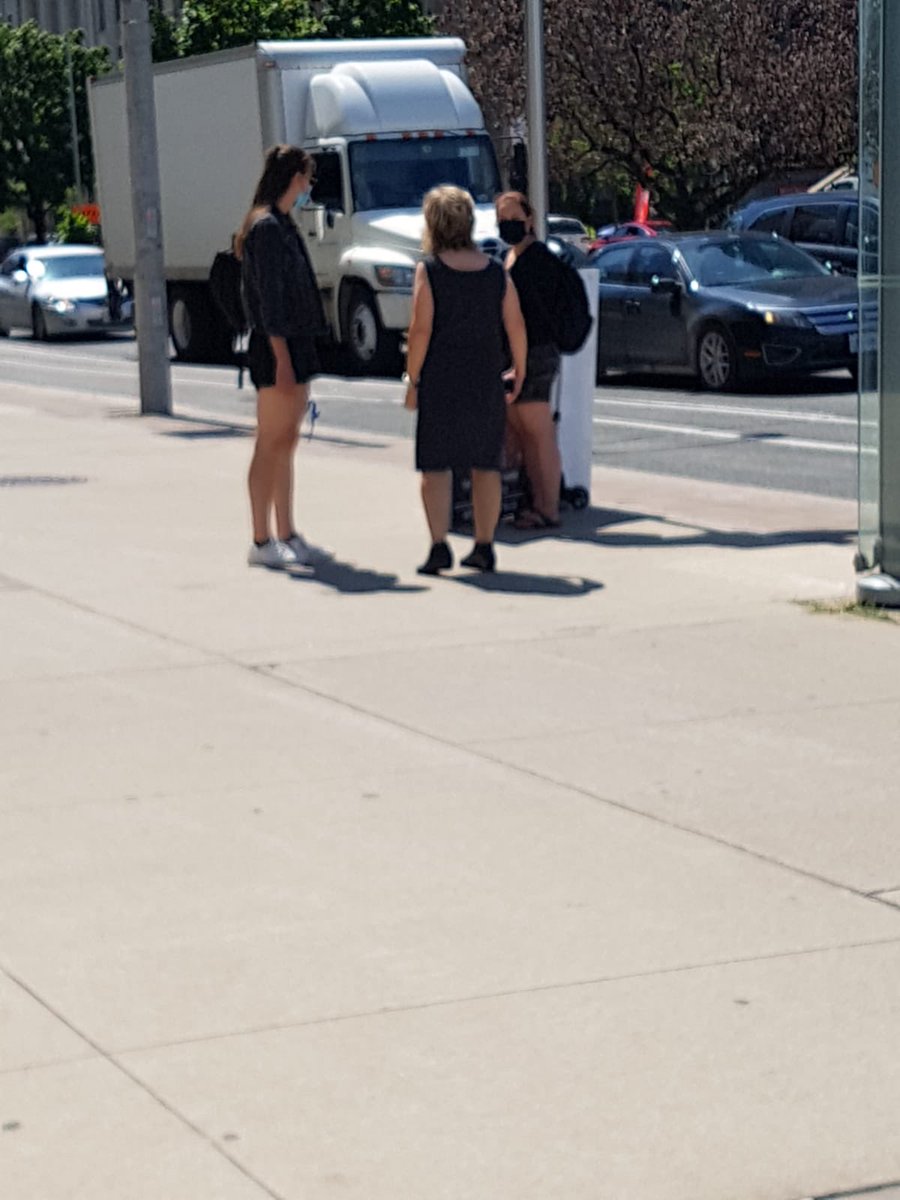 endthekillingTO's tweet photo. Hearts and minds changed today at #QueensPark in #Toronto. One woman believed abortion was a woman’s right. She looked at the image of an abortion victim &amp; after a short conversation, agreed that #HumanRights are more important. https://t.co/dGYQmQ2kiy