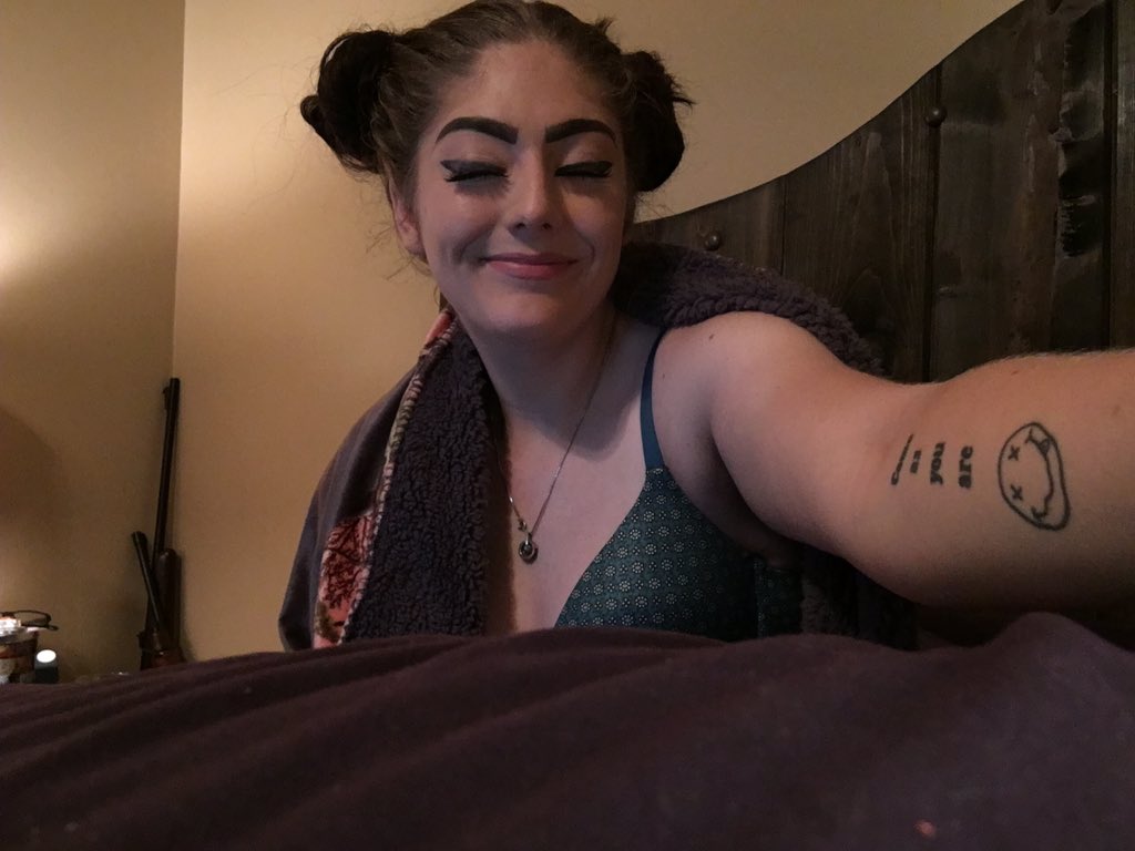 Lexiissbabyyxxx's tweet photo. Y’all keep hating imma get this money 💦💚 #cashdoll #cashslave #onlyfans #omlyfansbabe #spacebunz #TrumpMeltdown #babes #bra #nudes #sellingcontent https://t.co/M5gw2bnRPH