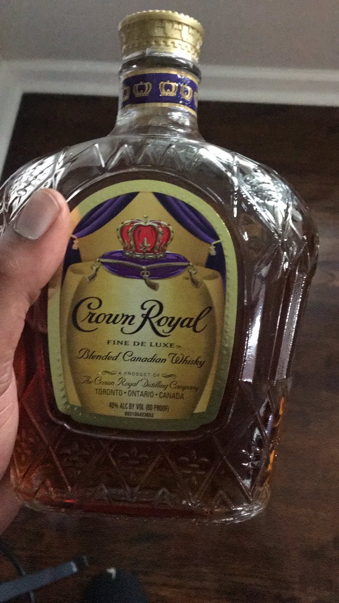 TrioPharaoh's tweet photo. #crown https://t.co/qosMyIt1ss
