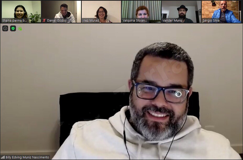 thainaparma's tweet photo. Foi incrível dividir a tela com esses amigos queridos e contar um pouquinho sobre a experiência e os incontáveis aprendizados que a neurociência me trouxe ao longo de 18 meses das melhores aulas da vida. 😍😍
Que saudade que eu tava! 🥺����
#NeurociênciaDoConsumidor #Turma1 https://t.co/v9R8jd9t72