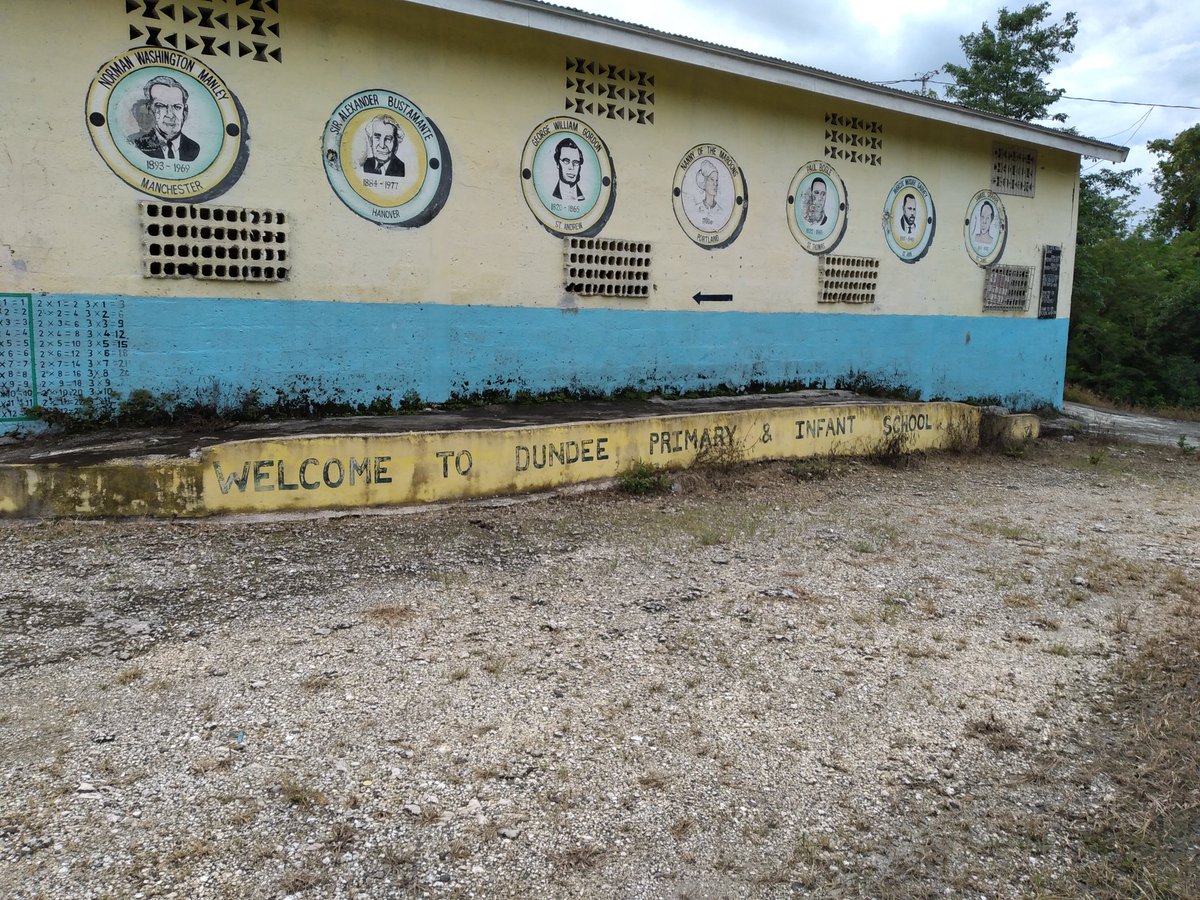 malcolm_karena's tweet photo. Today we were at Dundee Infant Department decluttering,  cleaning and reorganizing the classroom. 
#12StandartsMatter #LearningEnvironment @ECCJA @melitareid https://t.co/oevR4MH6kN