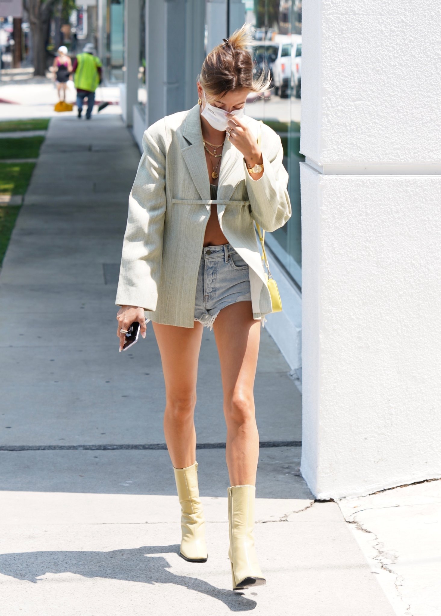 Hailey Baldwin CR Media na platformi X: „Hailey Bieber shopping in Beverly  Hills, California. (August 20, 2020)  / X