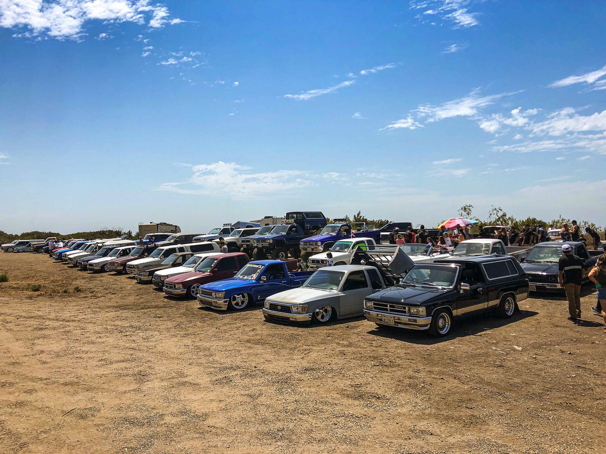 ErwinMojica's tweet photo. Few shots from our #DiaDeLosFlojos Cruise this past weekend.
#Cruisin #HiAbove
#FlojosTruckClub #4Runner #4x4s #MiniMonsters #LiftedTrucks #Minitrucks #Minitruckin
#SoCal #SFV #PCH #SantaMonica #Malibu #Zuma #PointMugu #SantaMonicaMountains #Photography #Brotherhood #SFVFlojos https://t.co/nXYEwxvkLj
