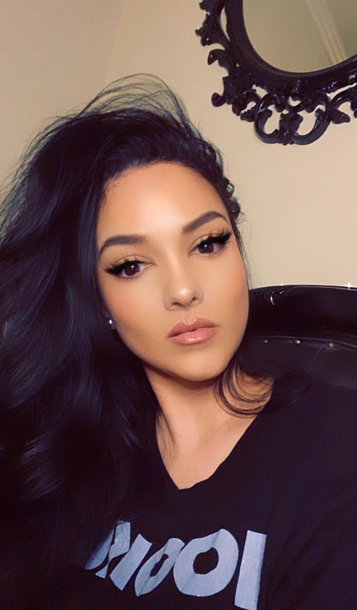 LaneyaArvizu's tweet photo. Hair is black again.
.
.
.
#hairdye #demipermanent #haircolor #blackhair #longblackhair #blackhaircolor #olfaithful ##oldfaithful #gothicstyle #girlsinblack #girlwithtattoos #tattoosleeve #inkaddict #monstertattoo #horrorfan #browneyedgirl #laneya https://t.co/7YPqN6Du94