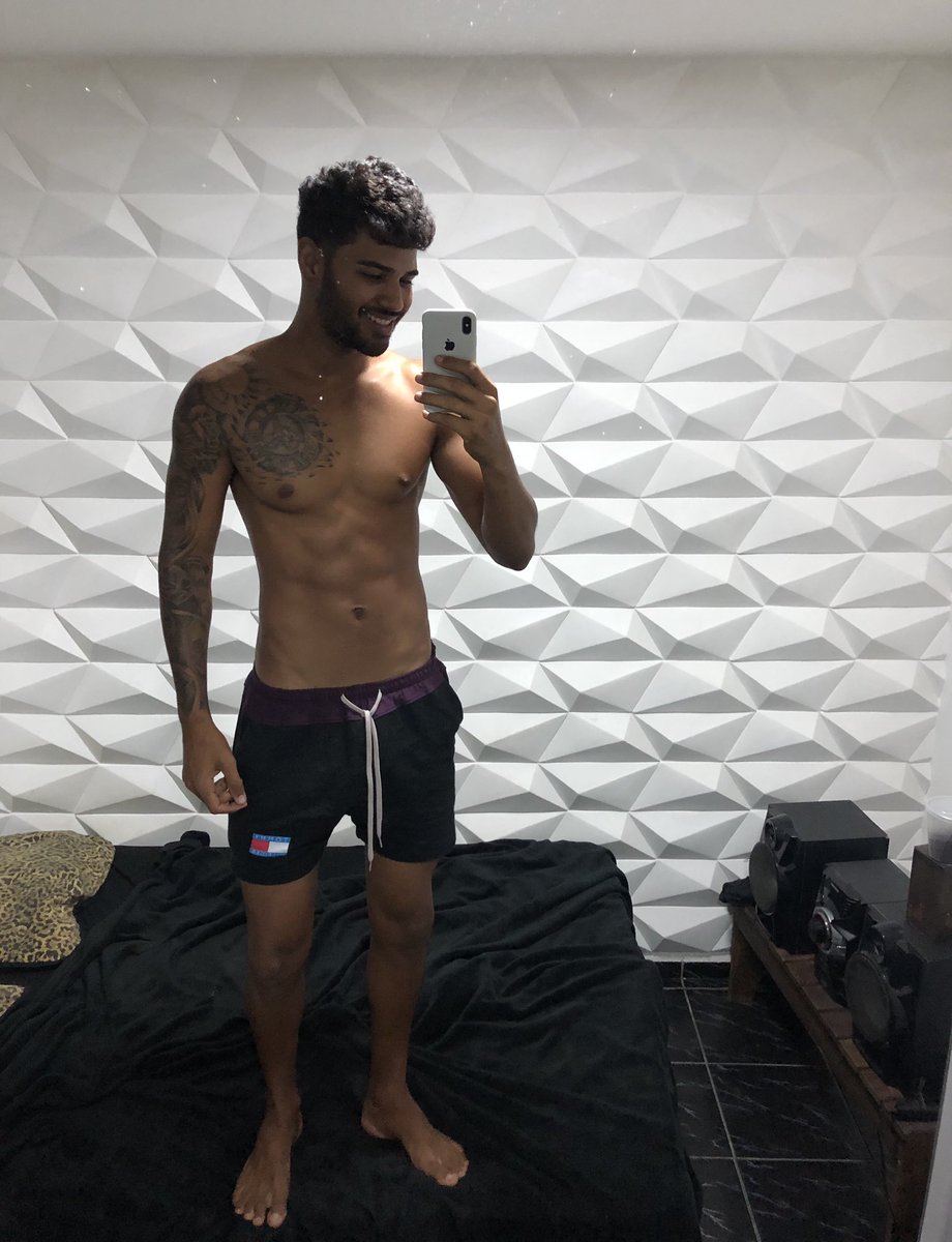 FelipePorto97's tweet photo. To on-line https://t.co/poYG0NSWF0