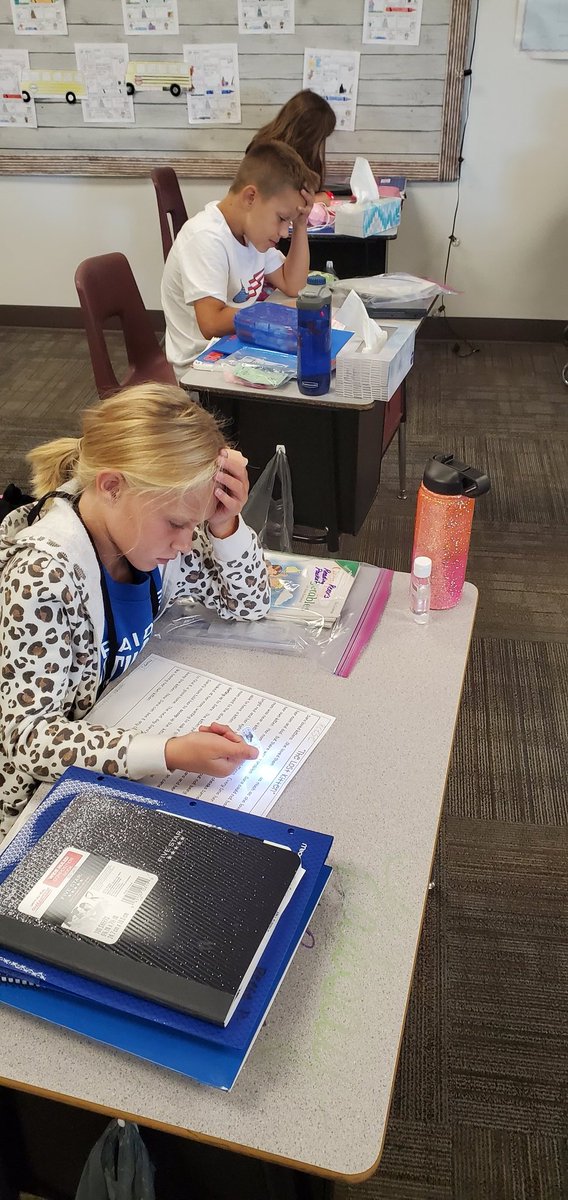 NeedlerBetsy's tweet photo. Kicking reading up a notch with finger flashlights for tracking! Thanks to the many community members who sent in donations covering my ENTIRE Amazon wish list (including these flashlights) #expecttheunexpected https://t.co/KNY9BonCT3