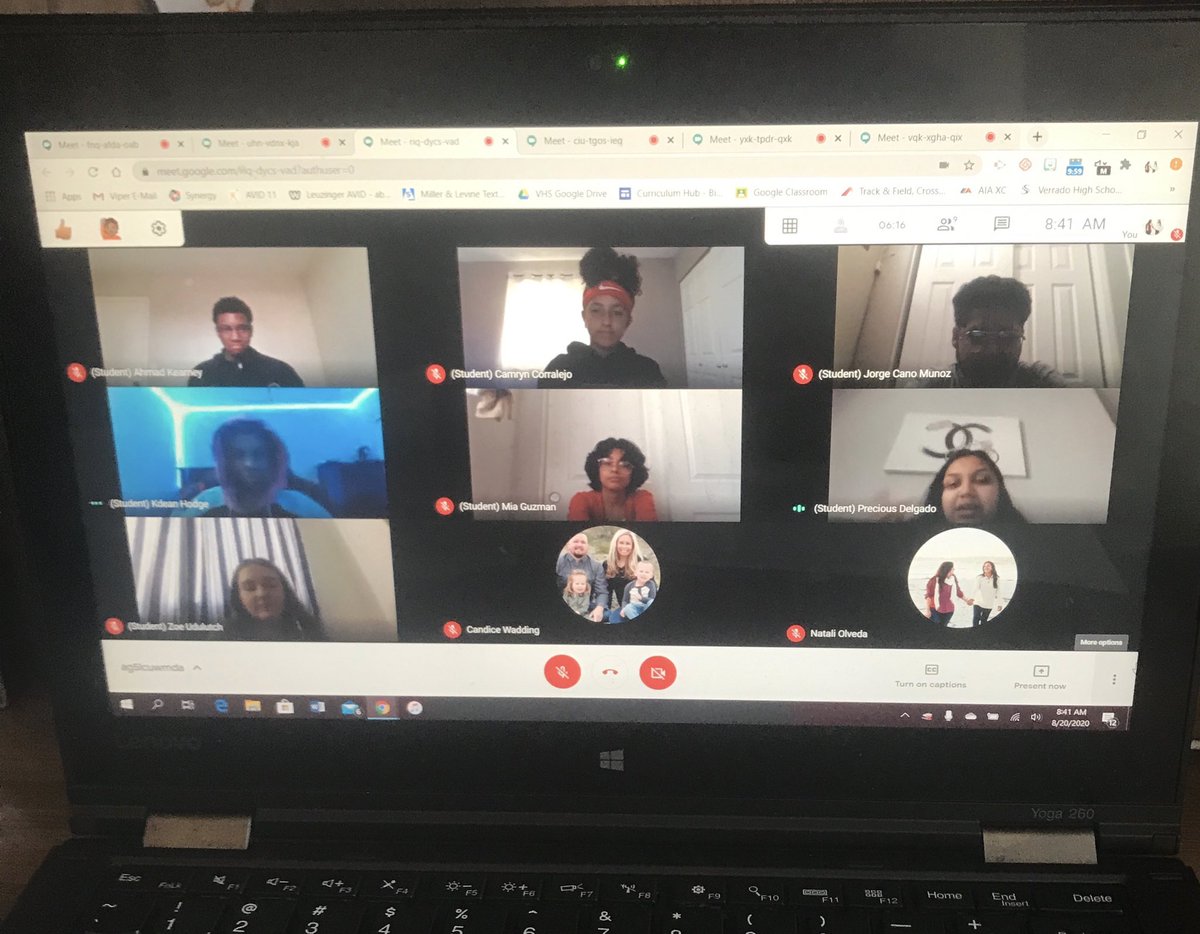 Verrado_AVID's tweet image. AVID upperclassmen joined breakout groups with underclassmen to share their wisdom on tutorials. #collaboration #communication #community #ThisIsAVID