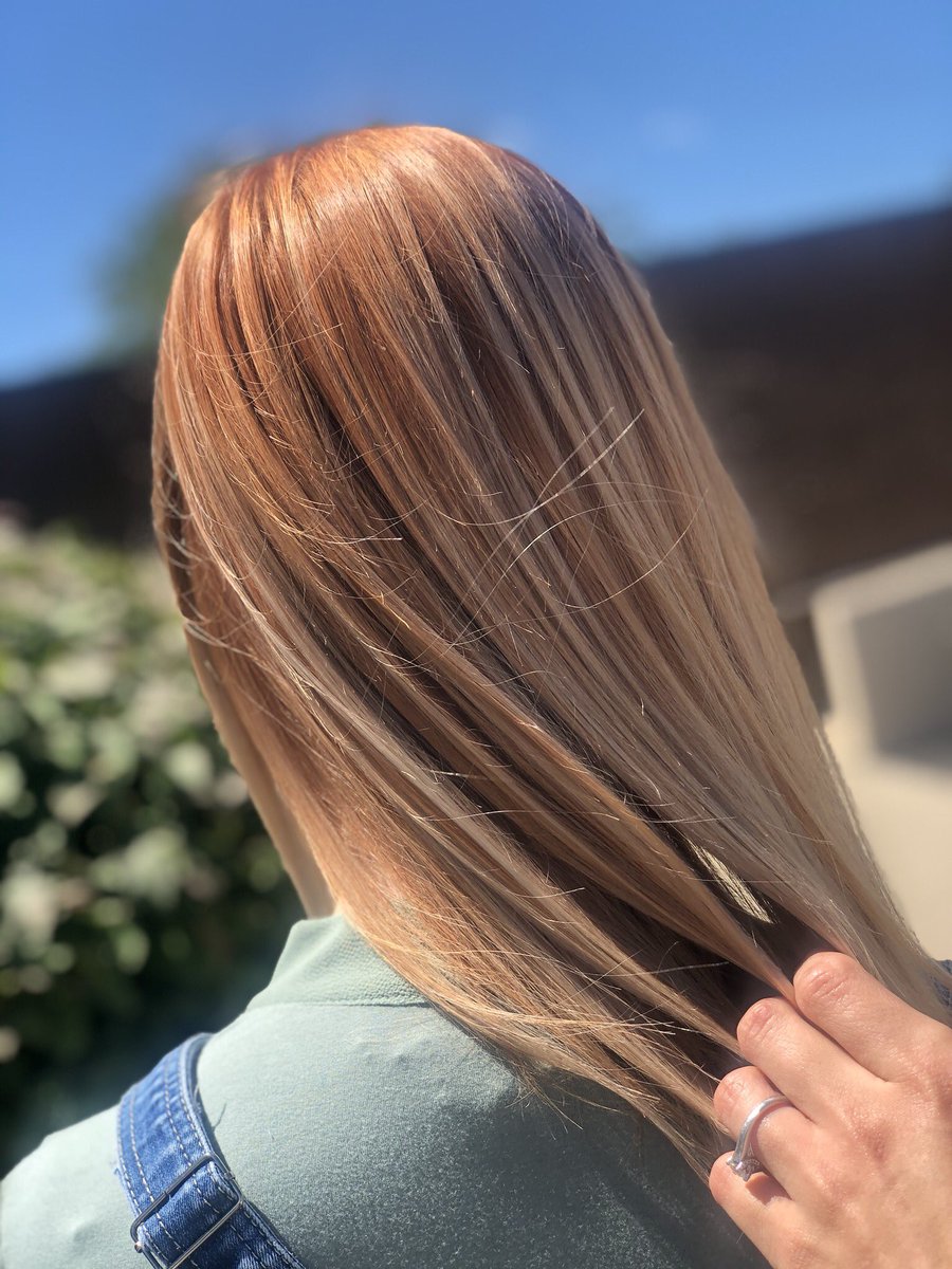 2Spooky4Booo's tweet photo. Reverse Balayage on my blonde girl! 💕 she said Change, but make it natural! https://t.co/pk3LYslNJX