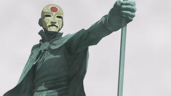 Amon has to have a 20 foot mold of his mask custom made specifically for this statue. the drama of it all