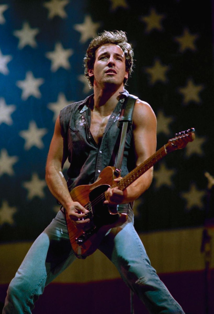 7. Bruce Springsteen Bruce Springsteen was another musician impacted by the Beatles' appearance on the Ed Sullivan show. "I wanted to BE the Beatles," he said.