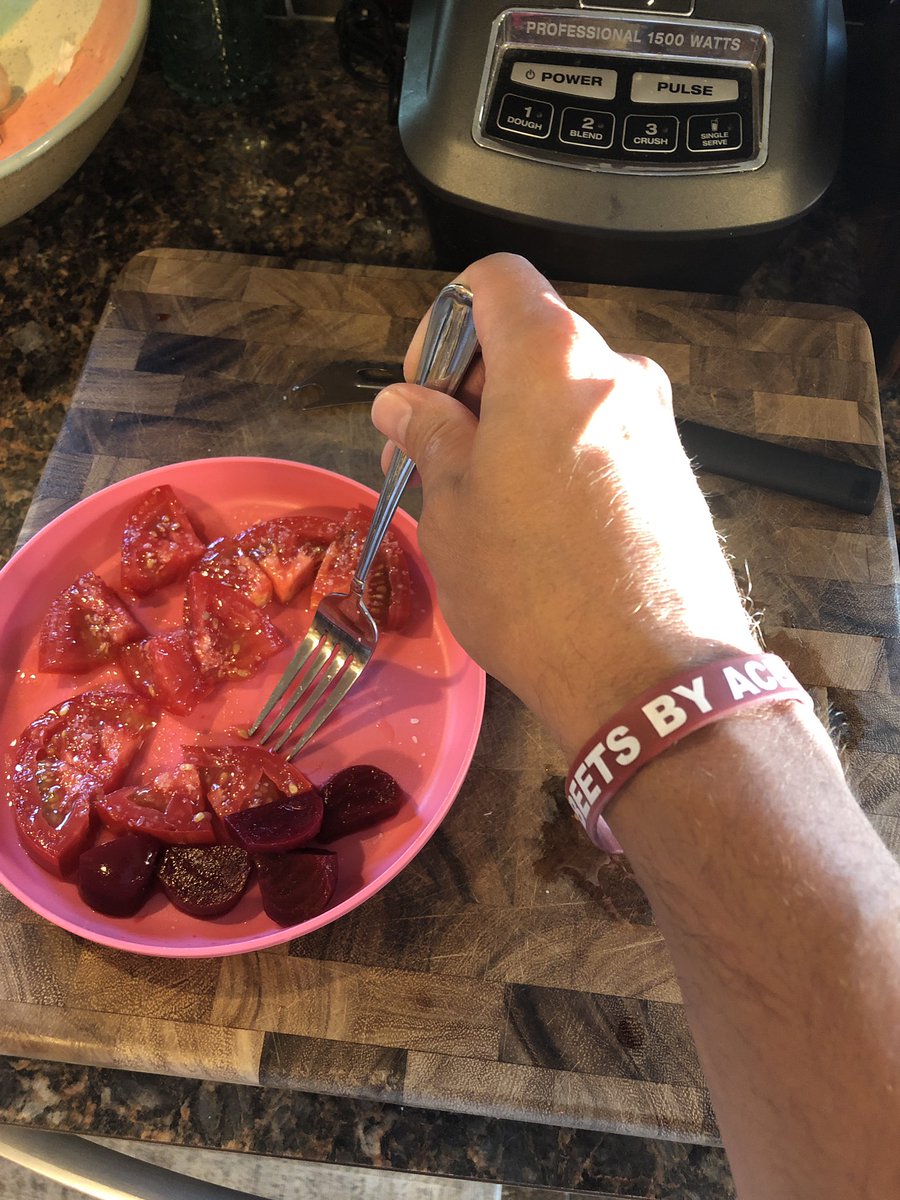 younger35's tweet image. Good looking out @adamcarolla. I shan’t have a mini freak out in 8-24 hours.