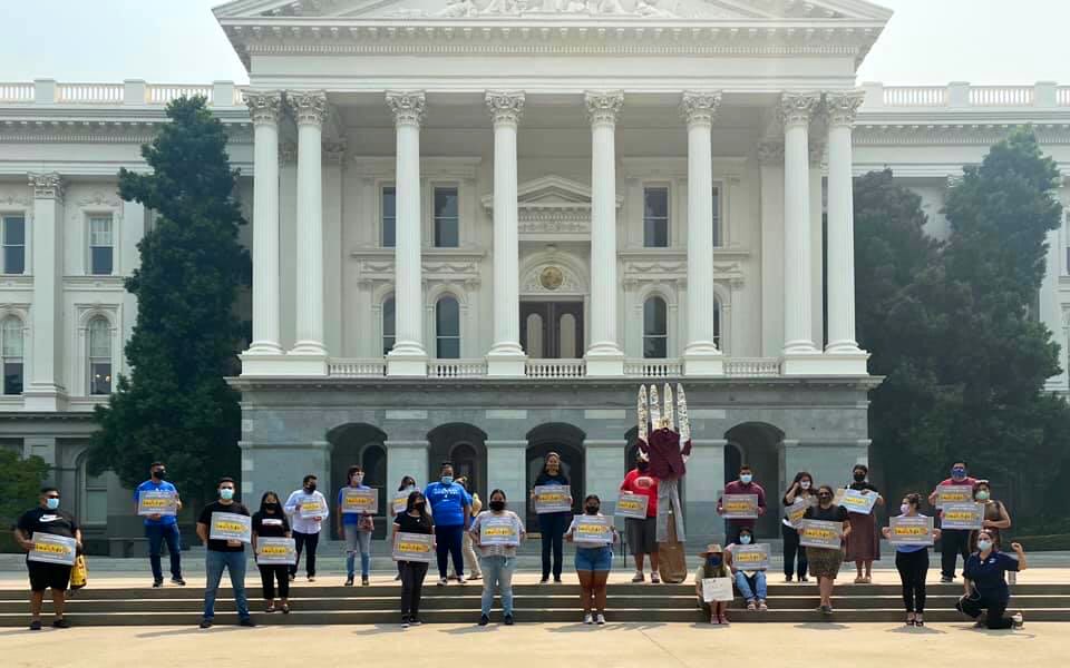 LCampesinas's tweet photo. #SafetyNet4AllofUs
#WageReplacement
#FundExcludedWorkers
#ChooseUsSpa
#SafetyNet4AllofUs 
#RemplazodeSalario #FondoParaTrabajadoresExcluidos
#PandemiaNoPidePapeles              https://t.co/mv8JpYEiqc @CAgovernor  Do you hear us? https://t.co/KXsXtpZHok
