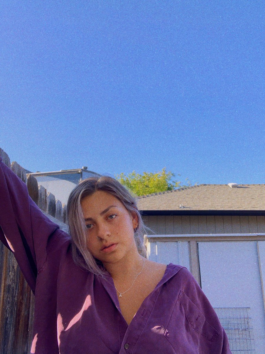 AzsulSanchez's tweet image. Sorry, I’m too busy working on myself to care🖕🏽