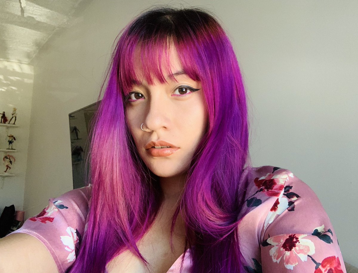 ashramenart's tweet photo. Real life Ramona Flowers 

😂 #jk #manyfacegod https://t.co/UDPIZ0dE3Z