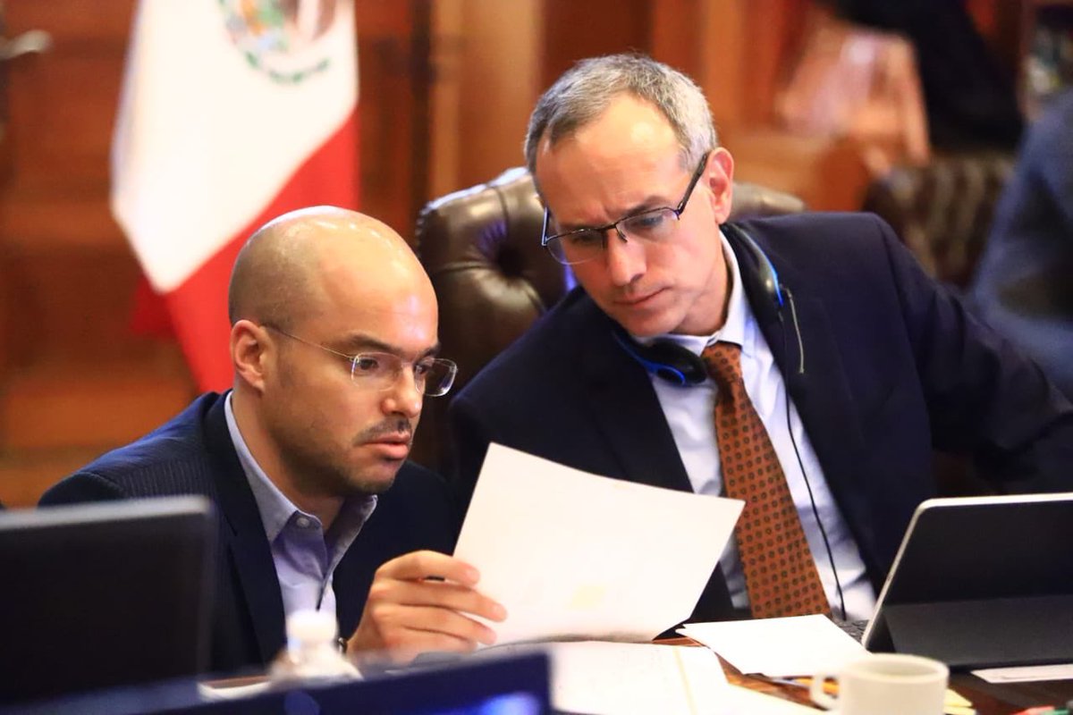 MiguelArmentaRz's tweet photo. Ok. Esta bien... Ayer comprobamos quien y de qué manera se financió la campaña de #PeñaNieto y hoy nos enteramos quien y de qué manera financió la campaña de @lopezobrador_ y su partido @PartidoMorenaMx alguna diferencia? @ABN58 @kioscomayor @feroropeza20 @mensajero34 @Samvalor https://t.co/dgF7qw2uDT