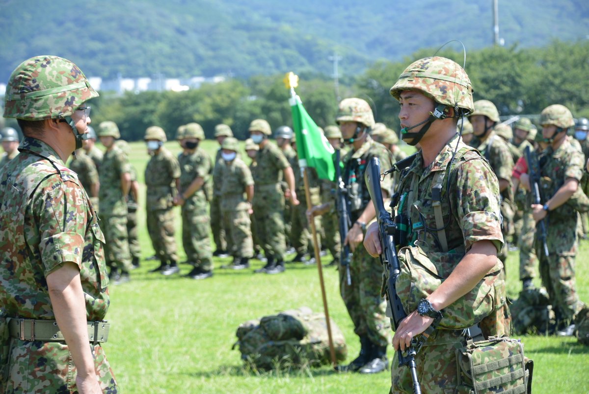 陸上自衛隊幹部候補生学校 幹部への道２０２０ ｖｏｌ２２ 訓練編 一般幹部候補生課程 部内 の総合訓練 学校内での導入教育と編成完結式 完結式 は終わりではなく これから３日間 真夏の訓練の始まりです 次回 訓練の様子をお伝えします