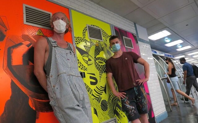 6MON2PANAME's tweet image. En partenariat avec le centre d’art urbain #Fluctuart, la #RATP a invité les artistes du collectif 9e Concept à exposer leurs œuvres dans les couloirs de la station Invalides jusqu’à fin septembre. leparisien.fr/info-paris-ile… - #Paris - #ArtUrbain - #StreetArt - @FluctuartP -