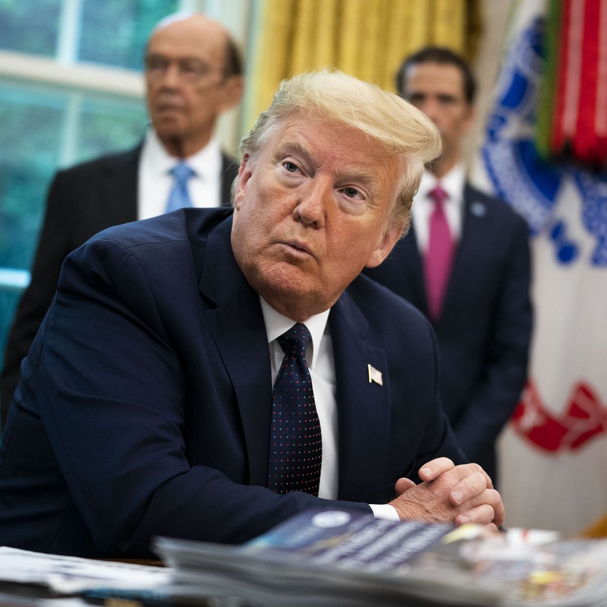 THREADOkay. We gotta grim up again.Let's address the claim that the Bannon arrest WAS purely political.That notion is simply MORE of the pathological refusal to accept that  @realDonaldTrump is a MASTER at what he's doing.