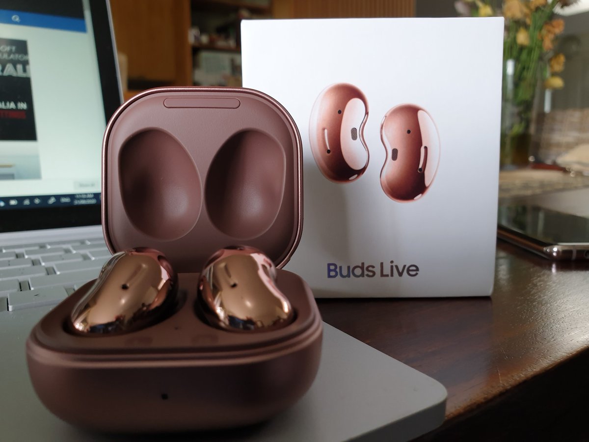 traceysen's tweet image. Thanks @DjuroSen loving my new Samsung Galaxy Buds Live - arrived today!