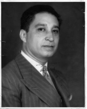 teri_silva's tweet image. Thank you @AustinLighthous and La Familia Perales for your kind donation. Love, community, and equity woven into the leadership story of Mr. Alonso S. Perales, continues to be modeled by his grandson Al Perales.  Walk the path of your antepasados. @PeralesESchool