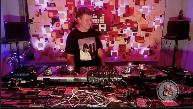 knockingsoul's tweet photo. #happening now Live from @THE_CTRL_ROOM amazing music pumping thought the speakers. We know you are not there but we can still be with us via https://t.co/rMdW8TgjM1 Some amazing tunes ...🔥 LIVE NOW! #tunein #SupportTO https://t.co/YY1XOUl86T
