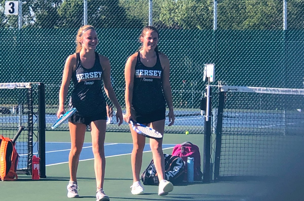 Mary_CoachFen's tweet photo. Congrats to MK &amp; Jackie on their win today! 🎾🏀 #DoublesPartners #MultiSportAthletes https://t.co/OtIEUZQHn8
