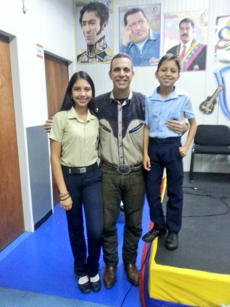 lblasamericas's tweet photo. Orgullosos de nuestros muchachos, felicitamos a Oriana Pérez y Sebastián Arroyo por su reconocimiento para representar a nuestro Estado #Tachira, en el Festival Corazón Llanero Nacional. @ZonaEducTachira @charlychaves @divceup @clbtachira @divmediagralzet @clifpdjunin2018 https://t.co/or6GTZs8YB