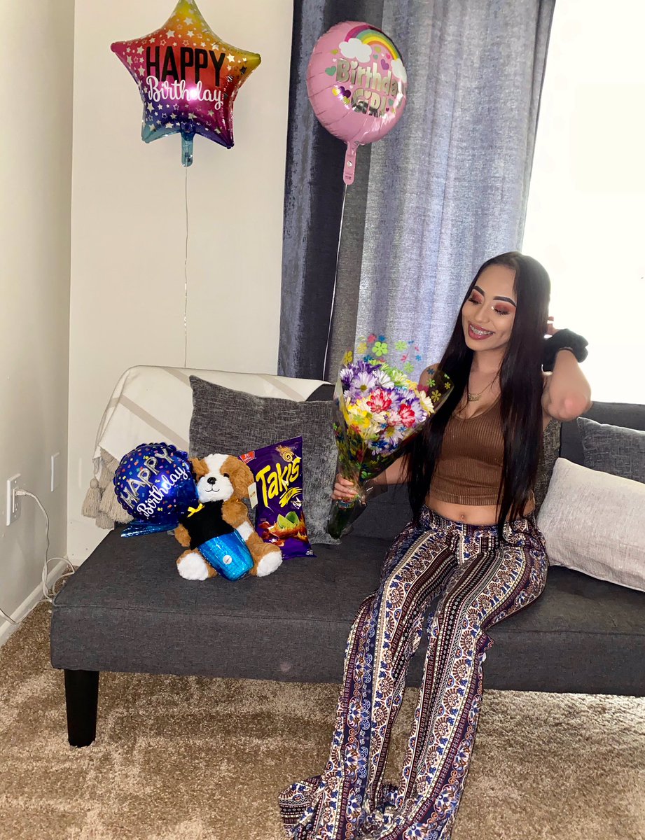 lilbratskee's tweet photo. 20 🤍 🎂 https://t.co/KYZybOafHp