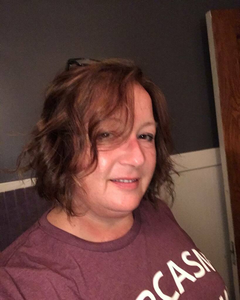 JenJoy's tweet photo. I am not a fan of the selfie but it really helped today to get my hair done. It felt fresh and refreshing. So enjoy, cuz I donโt do this very often ๐คท๐ปโโ๏ธ๐๐ปโโ๏ธ #changeisgood #haircutandcolor https://t.co/zps2o8fcA5