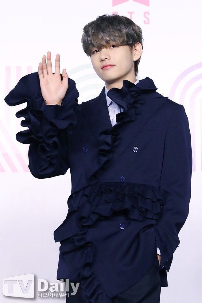 pjmluvs19's tweet photo. mr. KIM TAEHYUNG ?? https://t.co/kgdfm5SH6q