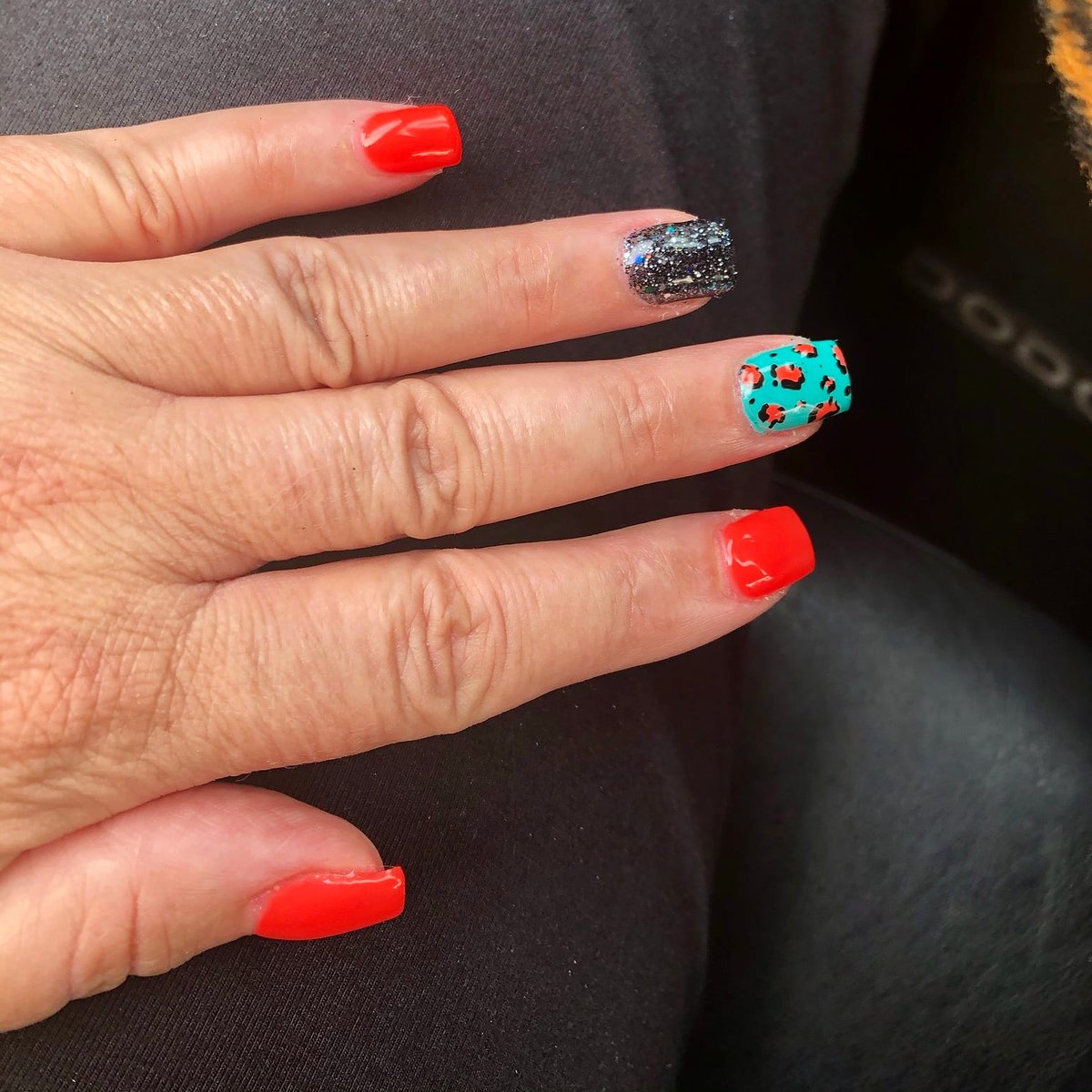 RockinNails's tweet photo. ALEXA...PLAY 'BOYS OF SUMMER' #nailsonfleek #nails #nailart #summervibes https://t.co/tRDvkXxsRp