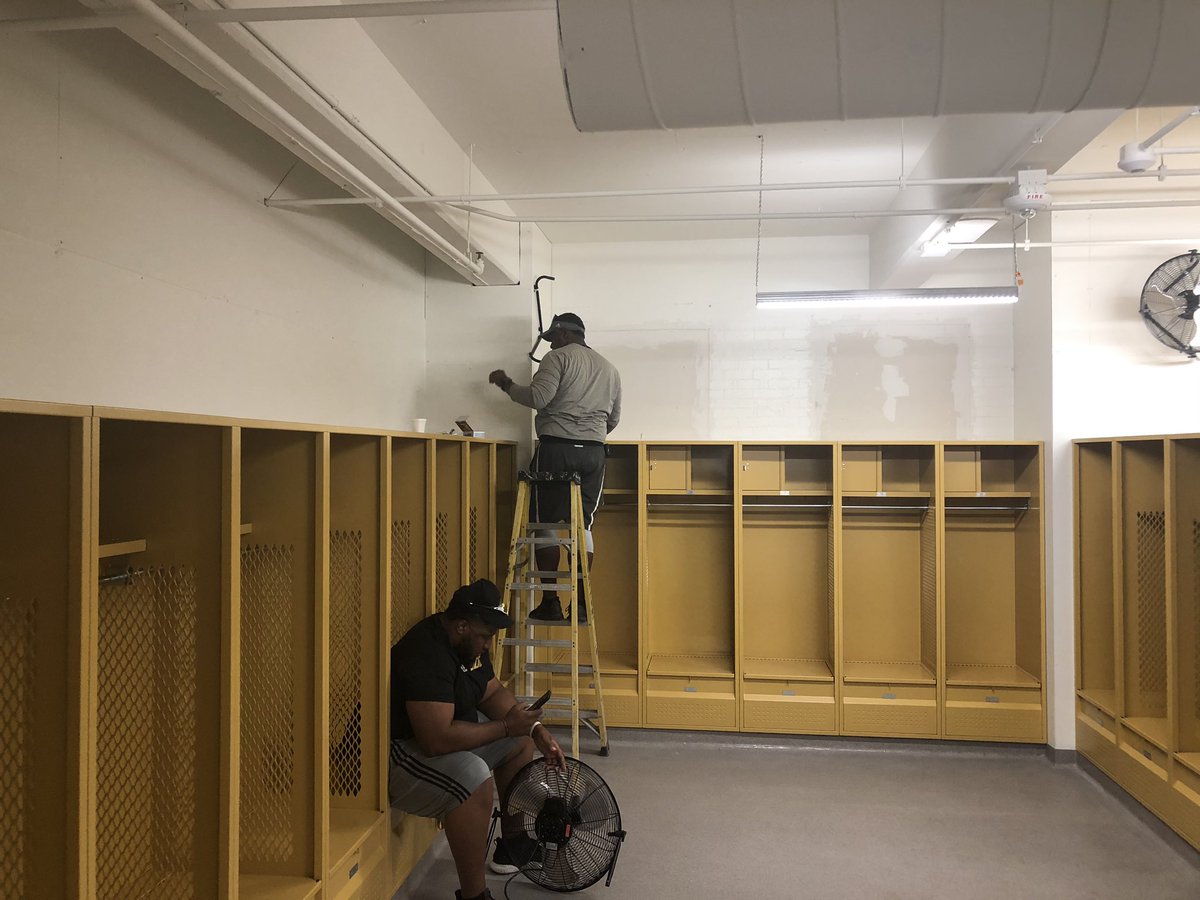 SOCFootball1's tweet photo. New fans we installed today to make sure locker room had ventilation to dry shoulder pads. #SOC4STATE https://t.co/BxAItScEZS