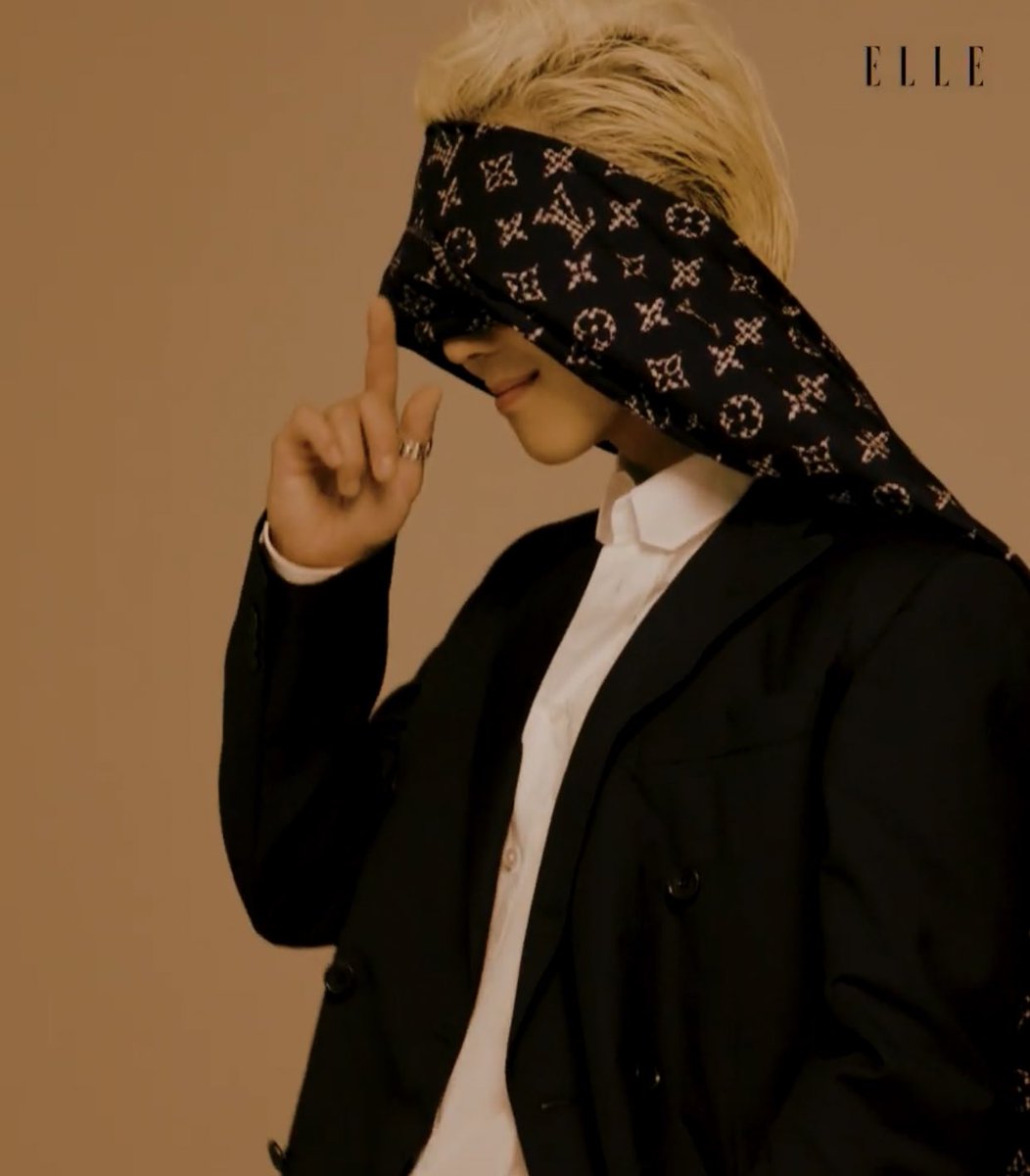 _hellomino's tweet photo. yo~ that’s SONG MINO South Korea’s IT boy and we are all agree with that😏🔥 
#송민호 #MINO @official_mino_ https://t.co/urPBp9pI8d