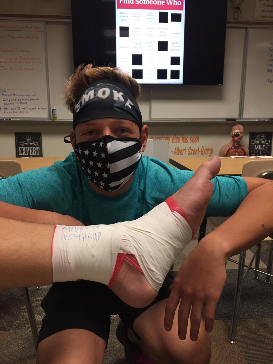 arobinsonSSRAMS's tweet photo. Part 2: 1st day taping in Sports Med!!! I like to take before pics and compare them to the improve at the end #seviersdstrong #sshsrams #sssportsmed https://t.co/TBf57dmLat