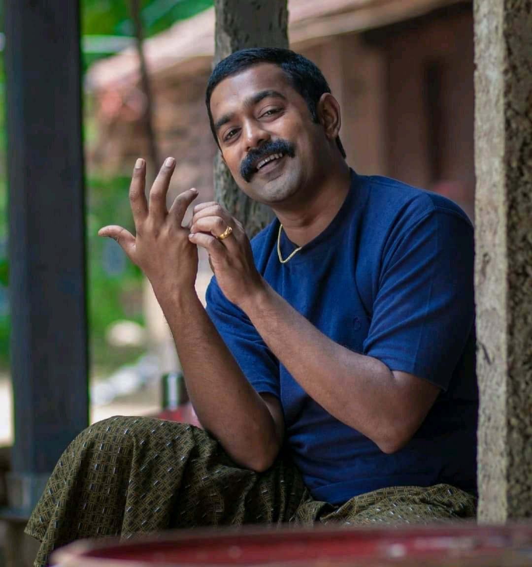 Naveen199810's tweet photo. #sleevachan
#11GoldenYearsOfAsifAli ❤️ https://t.co/samWunKkEq