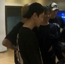 ibaekrauhls's tweet photo. 2020 Baekhyun wearing cap backwards 😍✨ https://t.co/yx2K2VOWg6