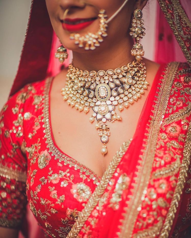 Here are some jewellery inspirations for your wedding.
Double tap on your favourite jewellery 
#wedding #weddinginspiration #bride #jewelry #bridaljewellery #bridaljewelry #designerjewelry #designer #lookbeautiful