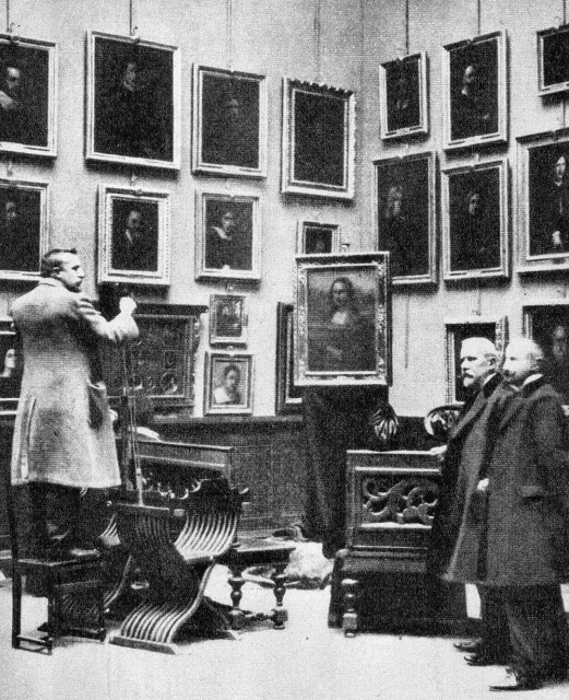 After its recovery, the painting was exhibited all over Italy with banner headlines rejoicing its return to Italy and then returned to the Louvre in 1913. Here are some images of the painting at the Uffizi gallery in Florence.